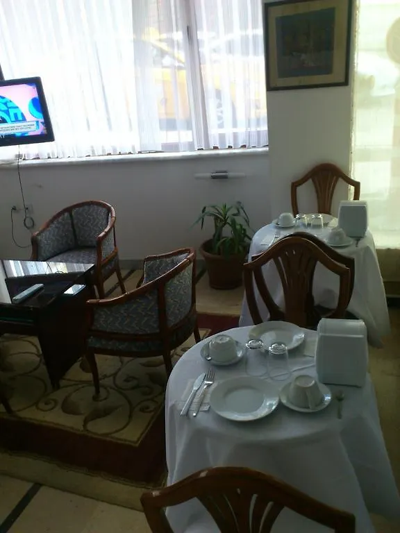 Nice Hotel Стамбул